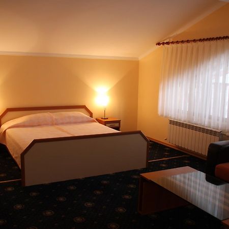 Kovanlika Hotel Razgrad 外观 照片